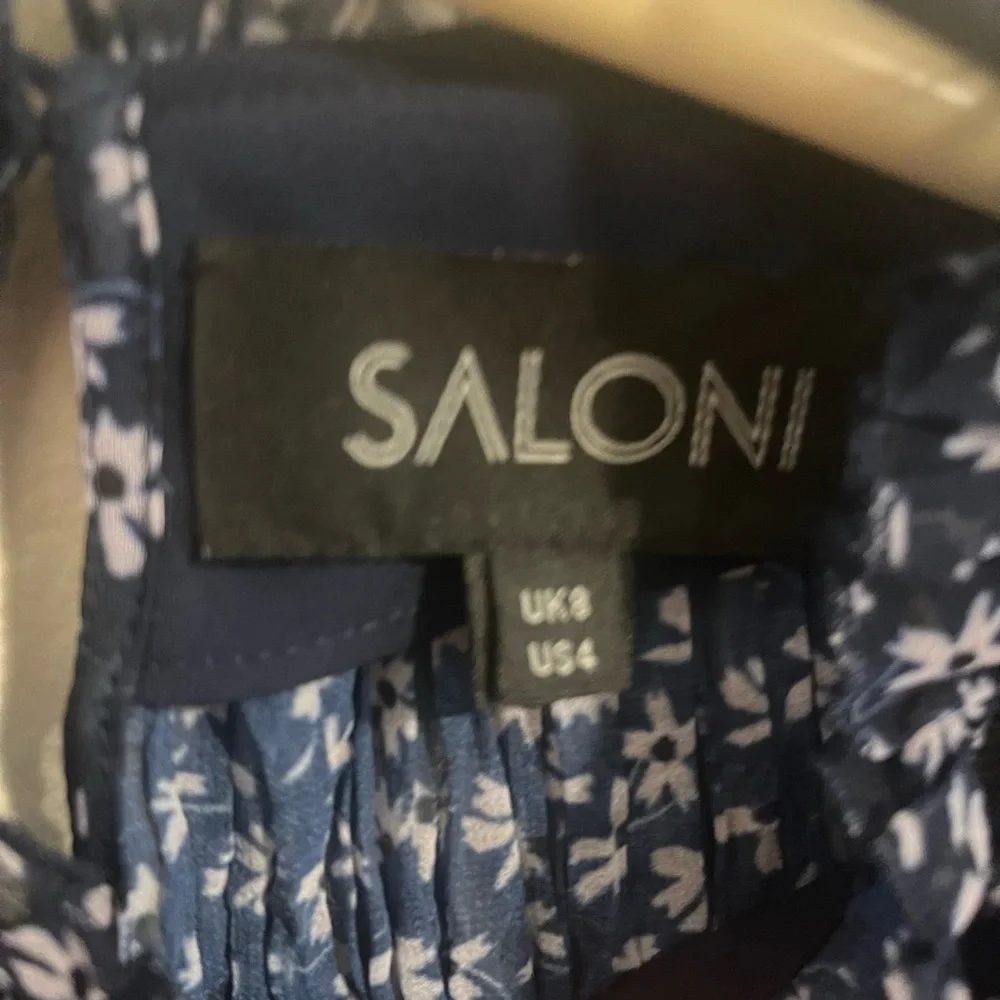 SALONI Navy‎ Floral Ruffle Blouse - Picture 4 of 5